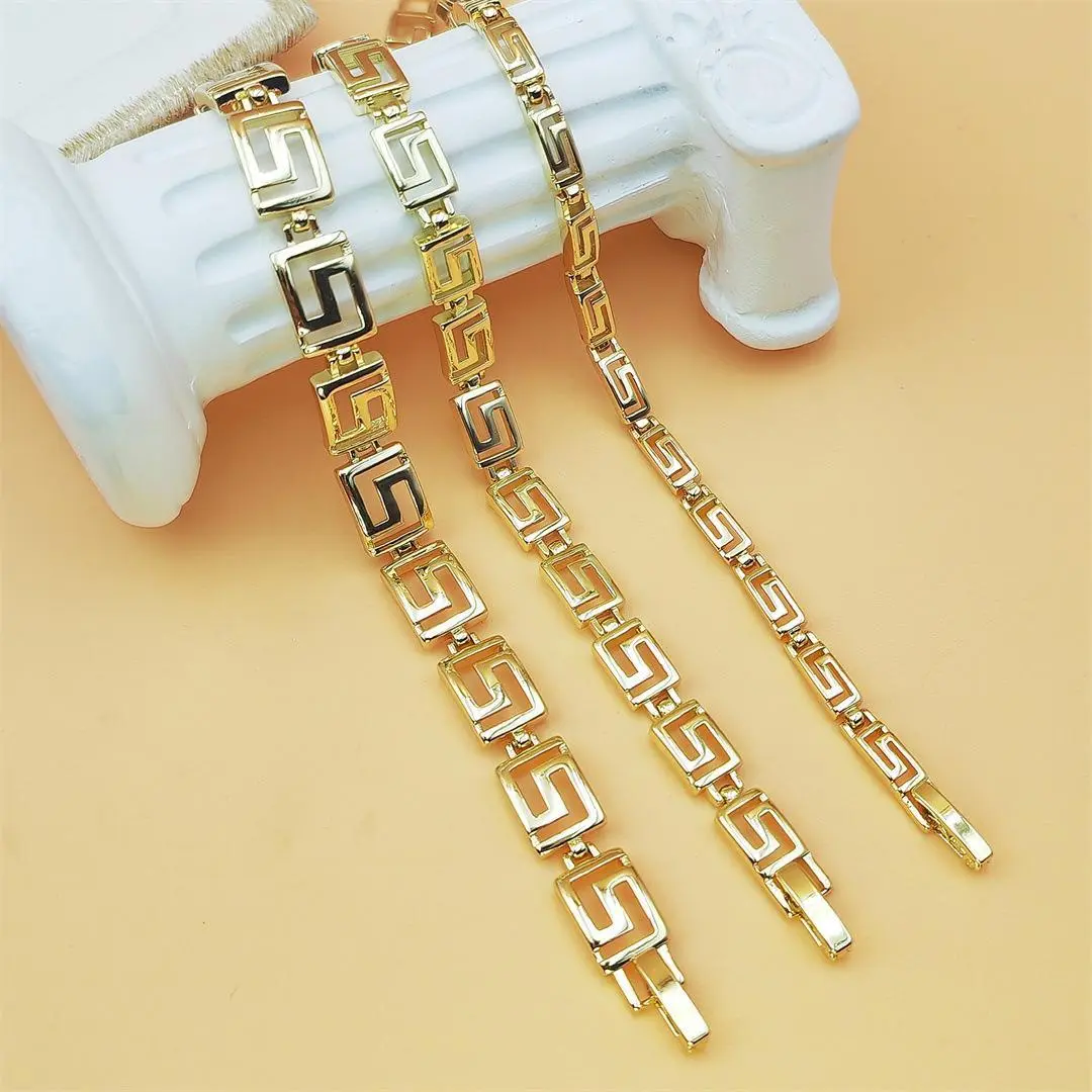 Retro-Patterned Metal Chain Safety Keeper Lock Bracelet - 18.5cm Costume Jewelry Accessory, Trendy Versatile Statement Piece for Everyday Casual Wear Outfits Matching