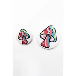Magic Shroom Button in White