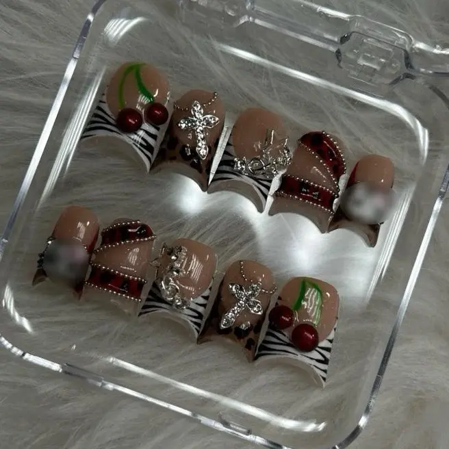 ACRYLIC animal print press ons duck nails | beaded jungle