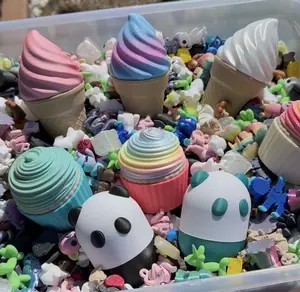 Miniature Containers with free 3D printed confetti