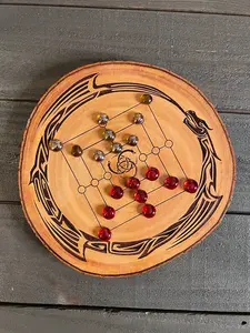 Nine Men's Morris | Ancient Roman Board Game | Mills | Merelles