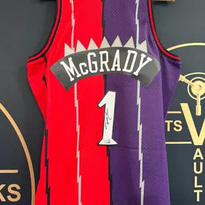 Tracy McGrady autographed Swingman Toronto Raptors 1998-1999 authentic Mitchell & Ness jersey