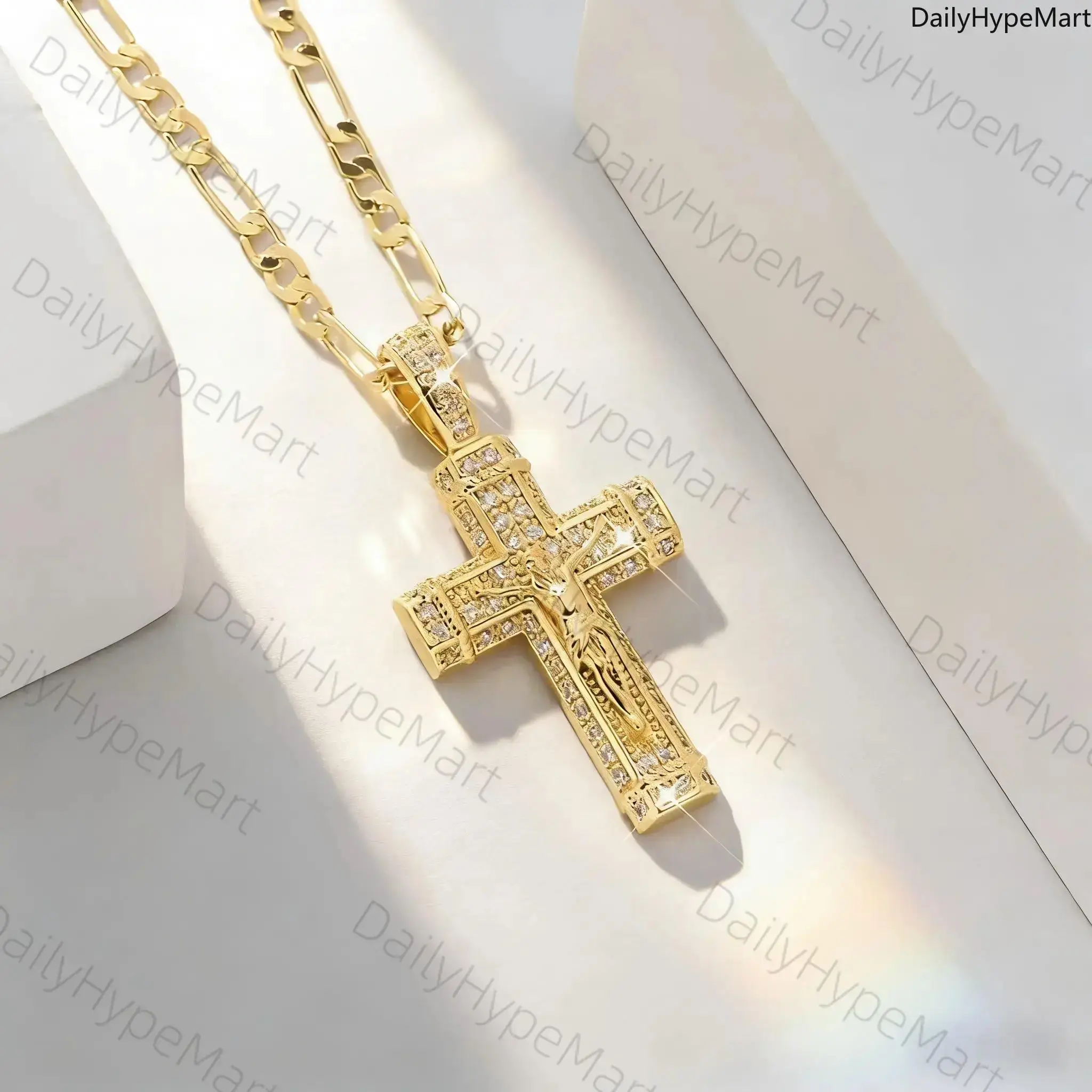 Unisex Cross Design Religious Necklace - Copper-Inlaid CZ Pendant, Gold-Plated Cuban Link Chain, Anti-Allergy Catholic Fashion Accessory, Elegant Anniversary Gift