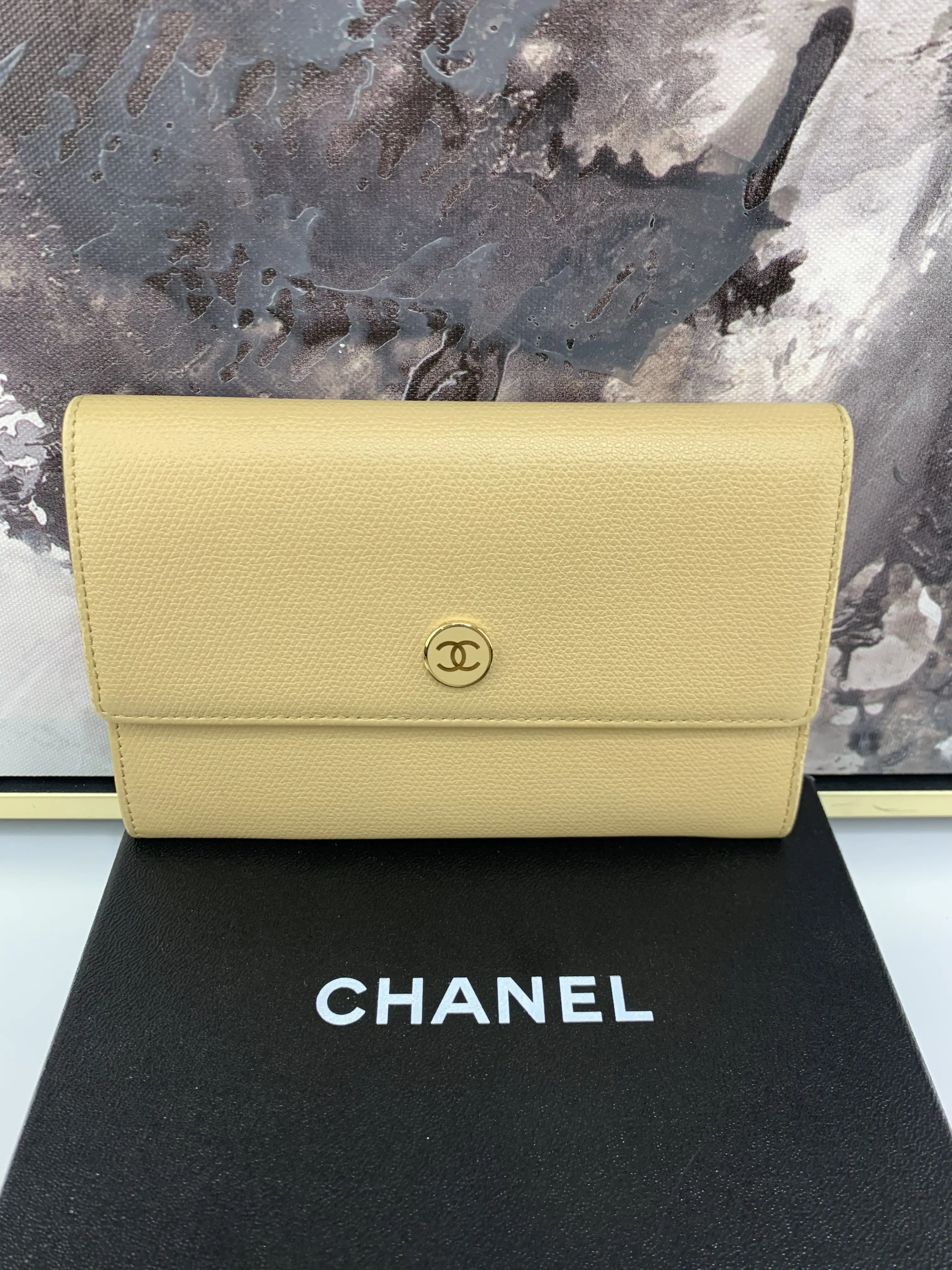 Pre-owned CHanel leather Small Leather Goods Short Wallet