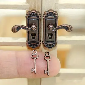 1:12 Scale Miniature Door Lock, Dollhouse Decoration Accessories, Bronze and Gold Finish, Perfect for Halloween/Thanksgiving/Christmas Year Gifts, Halloween Home Decoration
