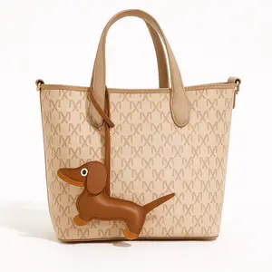 Dachshund Leather Car Keychain – Cute Cartoon Dog Pendant & Bag Charm Gift for Women & Girls