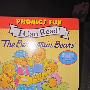 The Berenstain Bears 12-Book Phonics Fun!: Includes 12 Mini-Books Featuring Short and Long Vowel Sounds (I Can Read Phonics) by Mike Berenstain||Mike Berenstain [Paperback Book]