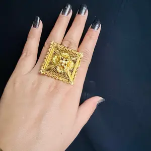 Adjustable Gold Tone Big Finger Rings for Women - Stylish & Versatile Jewelry Accessory