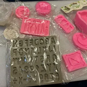 All set of Silicone 3D mold (All Included) Just like the picture.