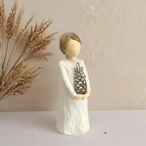 Pineapple Design Resin Statue, Handcrafted Lady with Tropical Fruit Sculpture, Home Decor for Kitchen, Hostess Gifts & Summer Home Accents, Ornaments