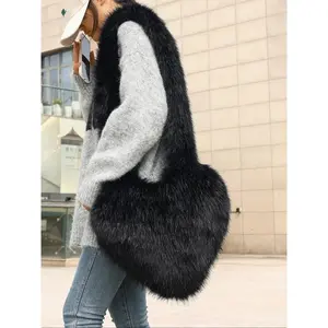 Women's Fashionable Plush Heart Shaped Crossbody Bag, Casual Versatile Shoulder Bag for Daily Used, Trendy All-match Commuter Bag