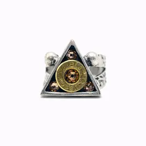 Triangle Ring - Pretty Hunter