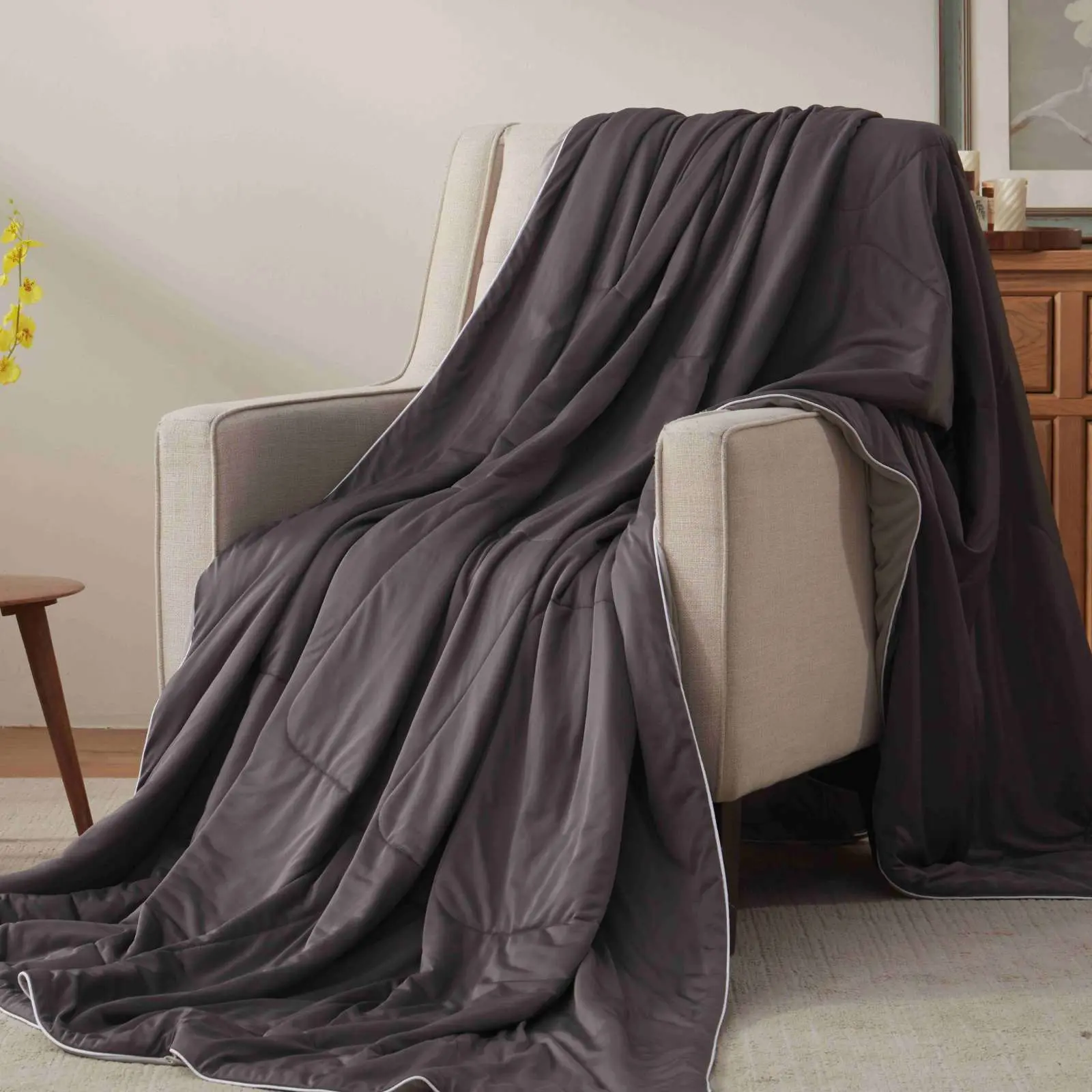 Dark Grey-Light Grey