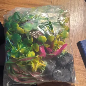 Fish tank plastic plants