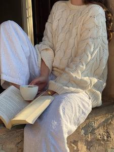 women's casual round neck sweater, long sleeve fitted knit top, winter fashion, plain color, moderate fabric thickness