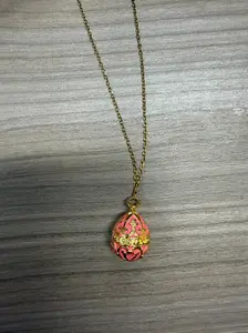 1-Piece Fashionable and Unique Clamshell-Style Pendant Necklace—Perfect for Women's Everyday Wear | Holiday Parties—The Ideal Gift for Women's Birthdays, Anniversaries, Holidays, and Mother's Day