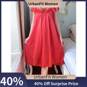 UrbanFit Women's Chic Elegant Crew Neck Short-Sleeve Ice Fabric & Lace Solid Color Plus Size Floral Nightgown - Lightweight Women's Sleepwear
