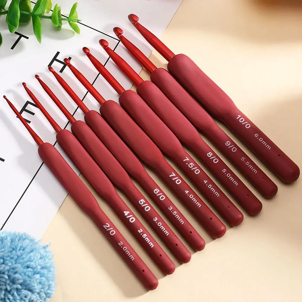 Crochet Hook Set (9pcs), 2mm-6mm Crochet Hooks with Soft Rubber Grip, Handcraft Cushioned Handles Knitting Needles