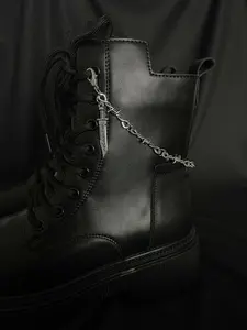 Metal Thorn Chain Simulation Army Tactical Knife Dagger Pendant Shoes Decorations, Chain Shoes Charms, Fashionable DIY Detachable Shoes Decorations for Men's and Women's Boots, Valentine's Day, Gift