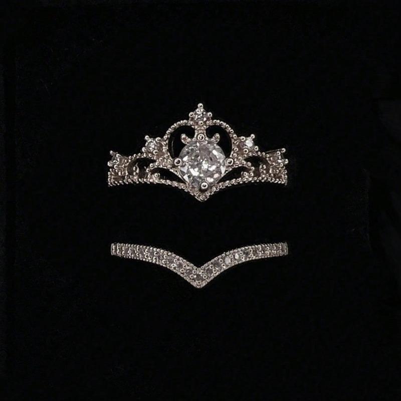 2Pcs Crown & Cubic Zirconia Ring Set – 18K Gold Plated, Rhinestone Accents, Elegant Stackable Rings, Perfect Valentine's Day Gift for Women