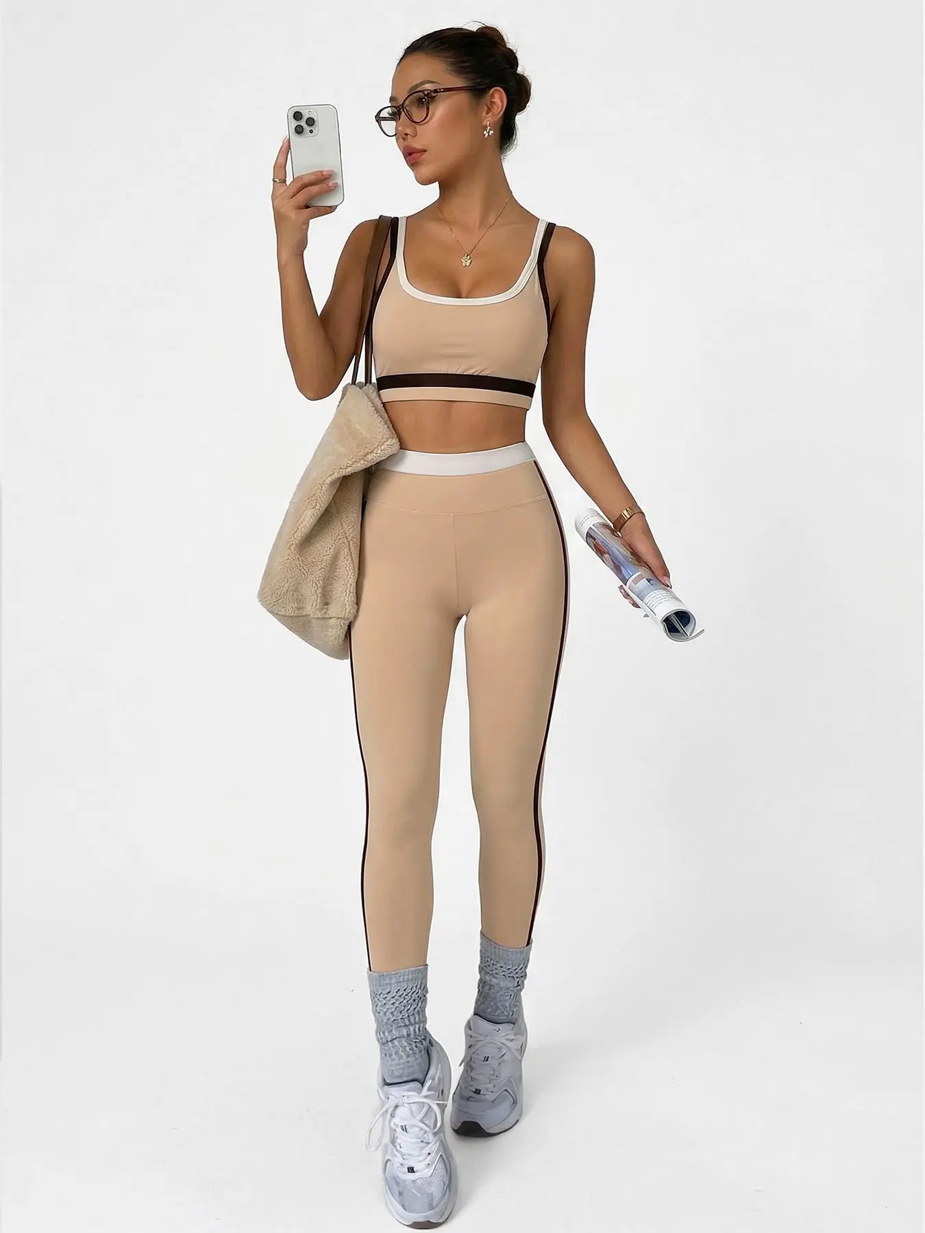 Spring New Women's Seamless Sportswear Set, Seamless Yoga Set, Gym Wear, Tight Fit Sporty, Stretchable Activewear, Comfortable Sports Clothing, Fashion Sports Style, Skin-Friendly Fabric