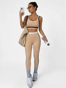 Spring New Women's Seamless Sportswear Set, Gym Wear, Comfortable Sports Clothing, Fashion Sports Style, Skin-Friendly Fabric