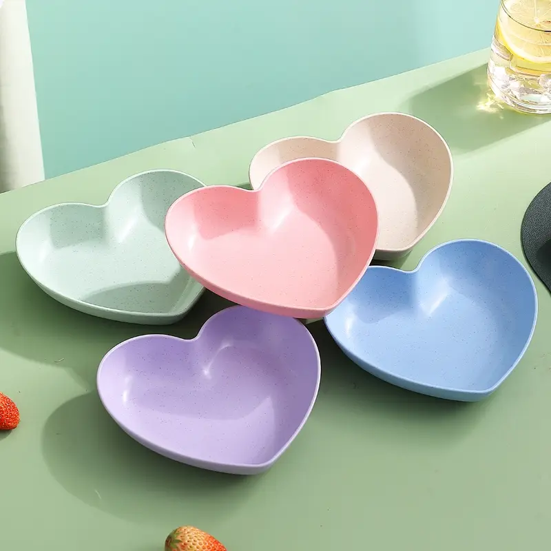 Heart-Shaped Plastic Salad Party Plates Set, 5/10pcs Fruit Dessert Cake Snack Serving Dishes, Kitchen Utensils Tableware Set for Parties & Everyday Use, Plastic Food Plates