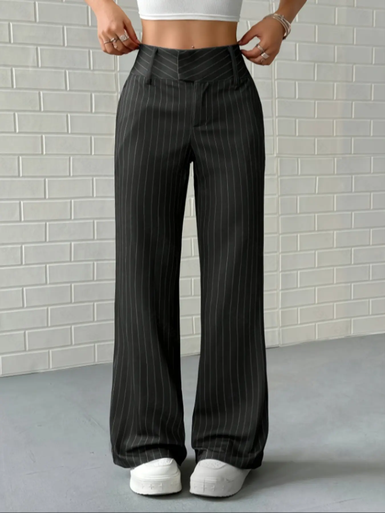 Elegant Women's Straight Leg Pants, Fit, Vertical Striped, Office & Casual Wear, All-Season, Precision Tailoring, Casual Minimalist Trousers, Casual Chic Trousers, Casual Business Pants