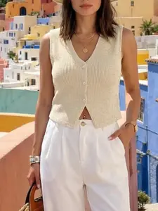 Women's Summer V-Neck Sleeveless Knit Vest, Knitted Vest Top, Casual Basic Fitted Plain Pattern, French Vacation Style Textured Waistcoat, Versatile Leisure Wear