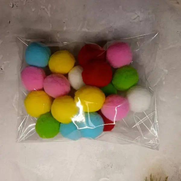 20 self-propelling balls, 3 cm each, individually packaged