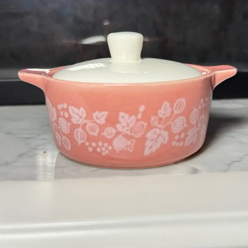 Mini Vintage-Inspired Ceramic Trinket Box with Lid | Pink Gooseberry Design