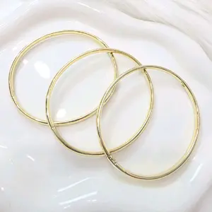 set de  bangles ... Grosor 3mm x 6-6.5 inches .Laminado en 14k