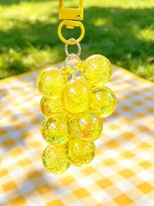 Grape Keychains, Creative Cute Bubble Jelly Grape Cluster Keychain Emulational Fruit Car Key Students' School Bag Pendant Gift