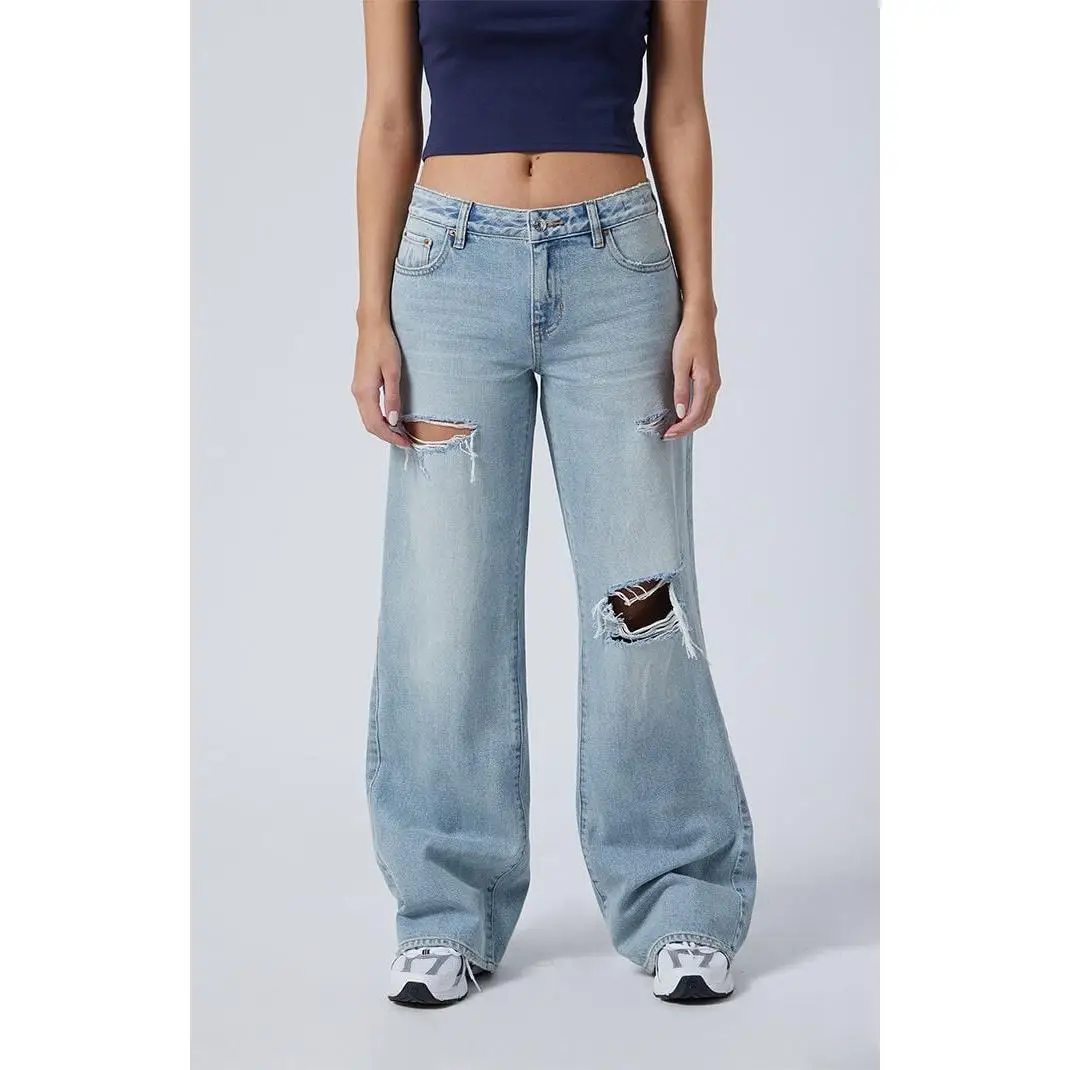 PacSun Women's Casey Ripped Low Rise Baggy Jeans Light Indigo Wash
