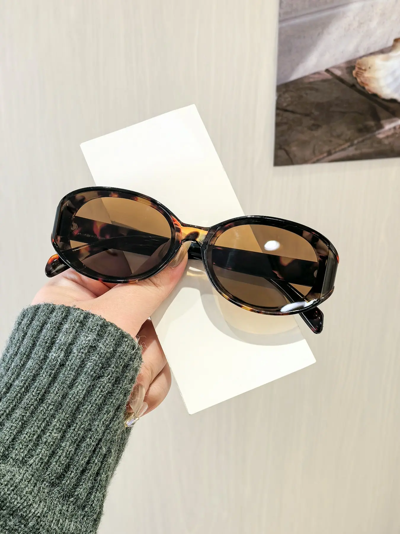 Classic Oval Frame Acrylic Women's Sunglasses, Lightweight Durable Plain Color Lens, Fashionable Outdoor Eyewear Accessory, Tinted Lens Sunglasses