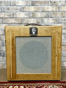 Amberisa Amplification Handwired Guitar Speaker Cabinet - Model: AA112LG - Golden Oak