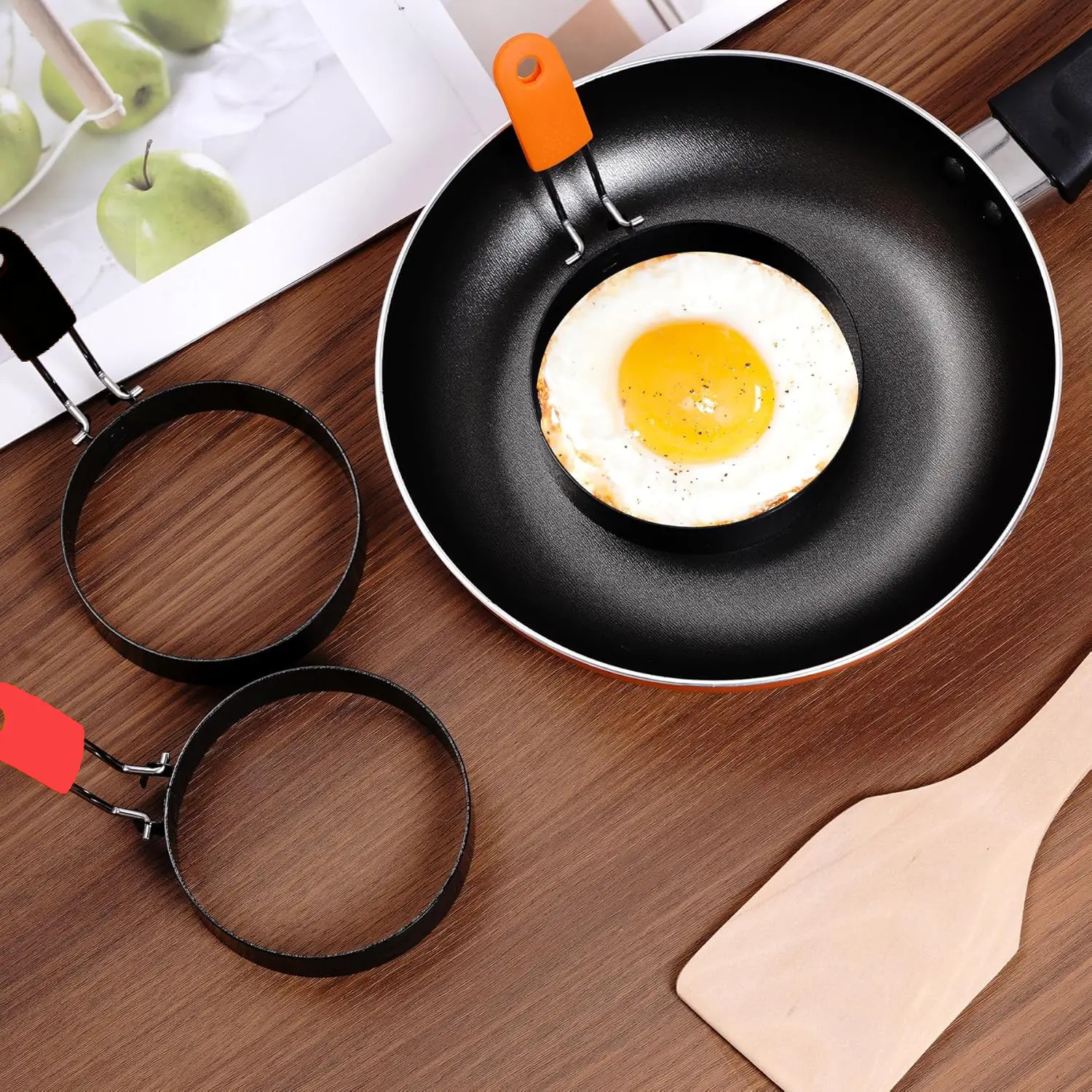 Stainless Steel Egg Ring with Silicone Handle, Non-Stick Round Frying Mold, Perfect Breakfast Tool, Ideal for Outdoor Cooking