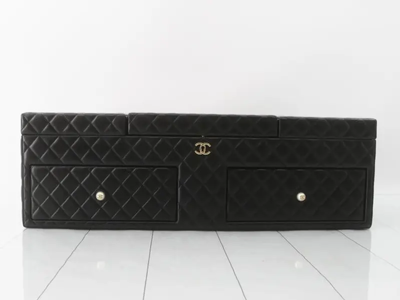 Pre-owned CHANEL Other Other Quilted Lambskin Jewelry Box 9888786454/897794****
