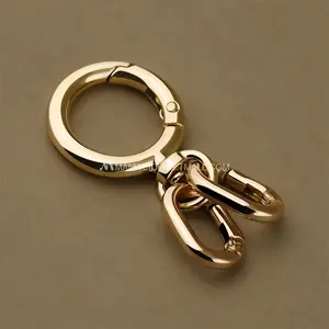  Luxury High Quality Metal Keychain10.15