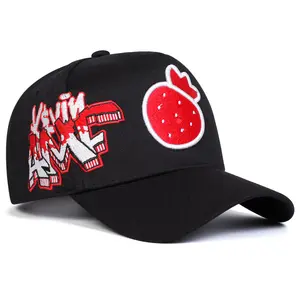 Unisex Strawberry Embroidered Baseball Cap Outdoor Adjustable Sunscreen Leisure Hat Spring Autumn Travel Tourism Beach Vacation