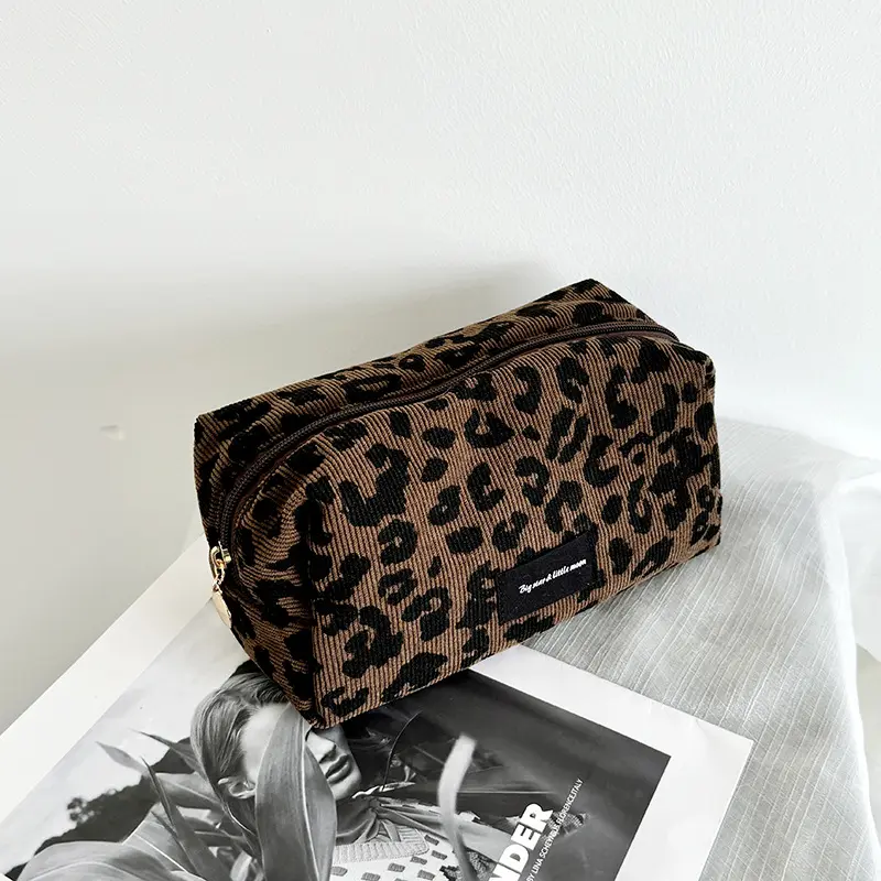 Unique Leopard Print Makeup Bag, Large Capacity Cosmetic Storage Pouch, Lipstick Organizer, All Seasons, Sexy Style, Cosmetics Bag