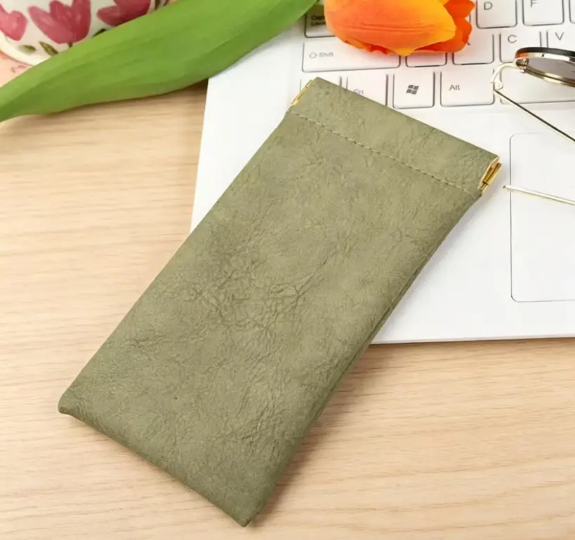 Auto-Close Simple Plain Glasses Case for Adults, Portable Lightweight Unisex Glasses Bag with Elastic Pocket, Storing Sunglasses Safely for Commute
