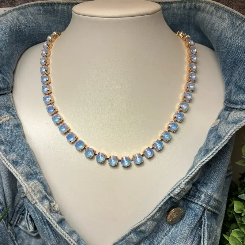 Elegant Periwinkle Beaded 2-Piece Jewelry Set - Necklace & Bracelet, Colored Pastel Costume Jewelry Set, Versatile for All Occasions, Choking Hazard Small Parts: No