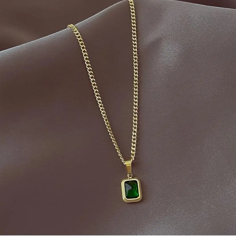 Q&D&S Emerald Cut Necklace for Women - Rectangle Pendant Necklace with Blue Sapphire or Green Emerald Gemstone