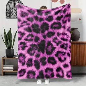1pcs Leopard Print Pink Textured Theme Flannel Blanket, Digital Print, Sofa Bed Cover Blanket, Skin-Friendly Soft, Christmas New Year Gift, Suitable For All Year Round