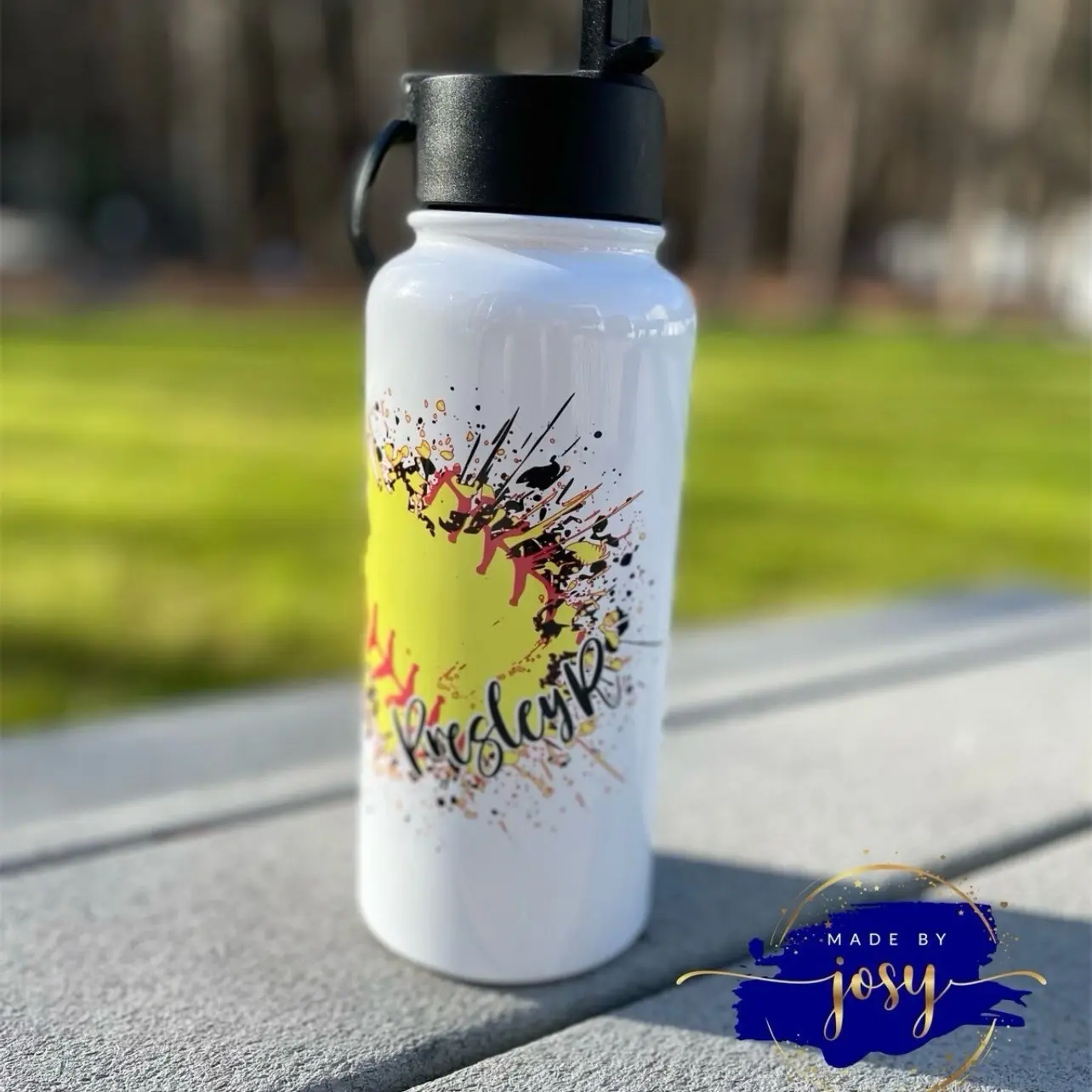 Softball  water bottle.  Stainless steel water bottle softball. Softball player. bottle tumbler