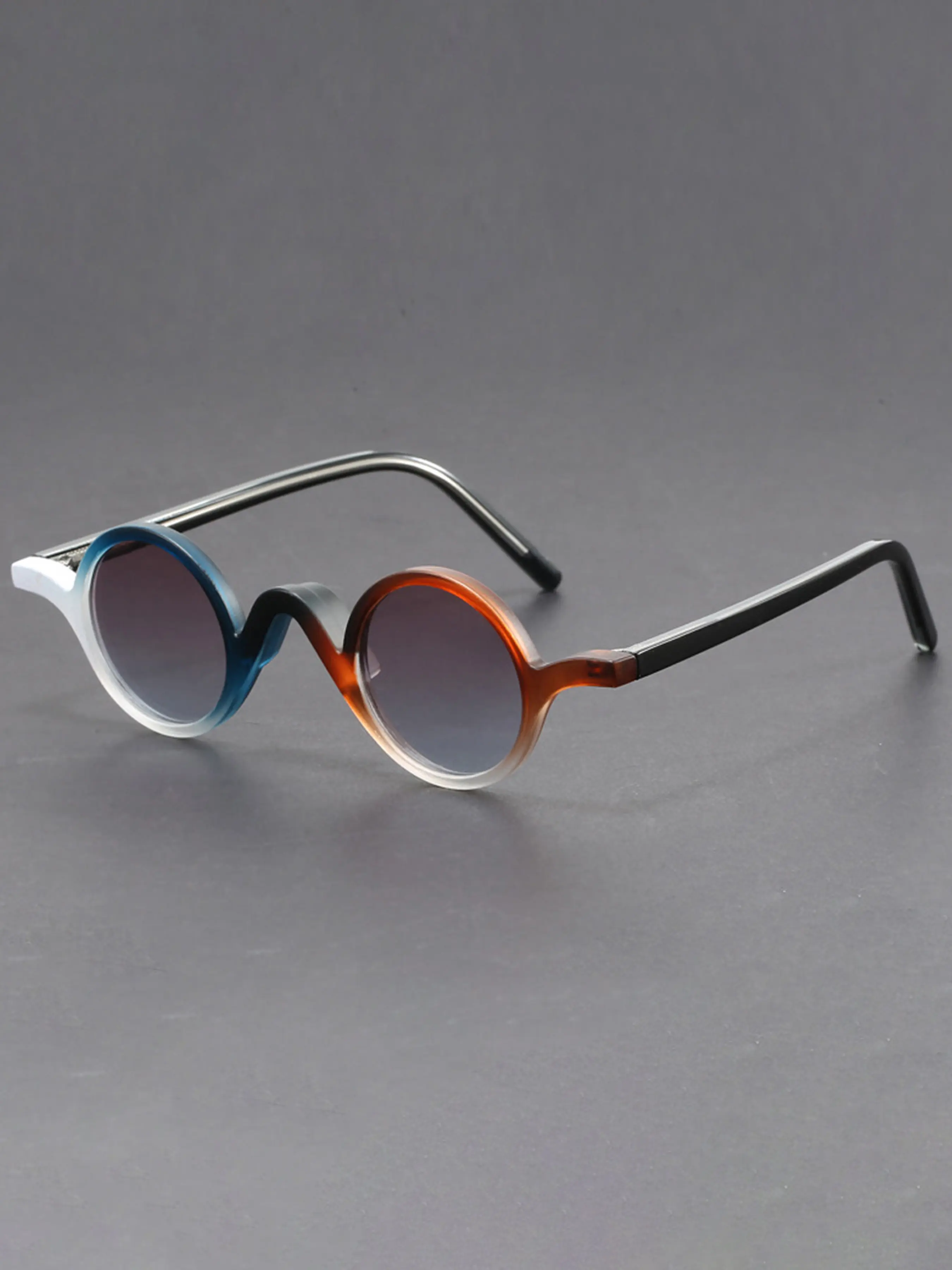 Small Round Sunglasses with A Unique Frame Suitable for Both Men and Women Suitable for Travel and Daily Wear