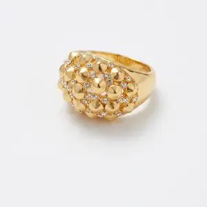 Go Gold Color Ring with Sparkling Stones and Textured Design for Elegant Style