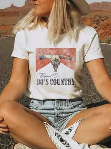 Women's Vintage 90's Country Graphic T-Shirt - "Born to Roam" Bull Skull & Desert Print, Loose Fit Round Neck Short Sleeve, Breathable Casual Top for Spring Summer Fall, Retro T Shirt, Summer Fashion, Relaxed Fit Shirt 9YG