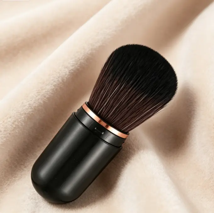 Retractable Blush Brush with Protective Cap, Portable Travel Powder Blush Brush, Soft Synthetic Bristles Makeup Brush for Bronzer Highlighter